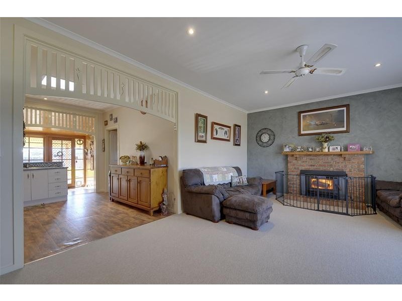 5 Glen Elwyn Avenue, Glengarry VIC 3854