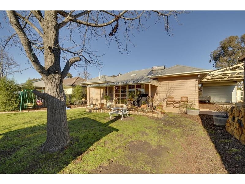 5 Glen Elwyn Avenue, Glengarry VIC 3854