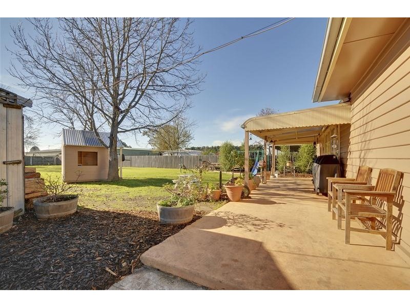 5 Glen Elwyn Avenue, Glengarry VIC 3854