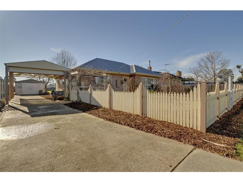 5 Glen Elwyn Avenue, Glengarry VIC 3854