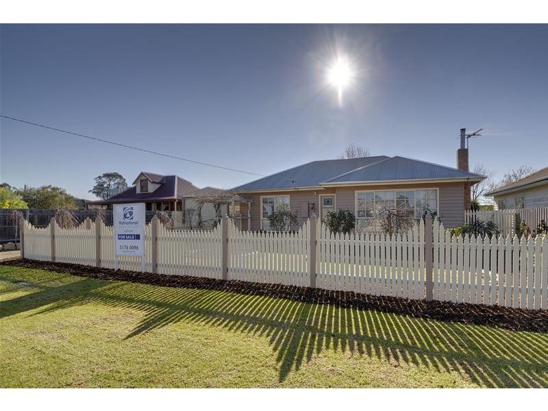 5 Glen Elwyn Avenue, Glengarry VIC 3854