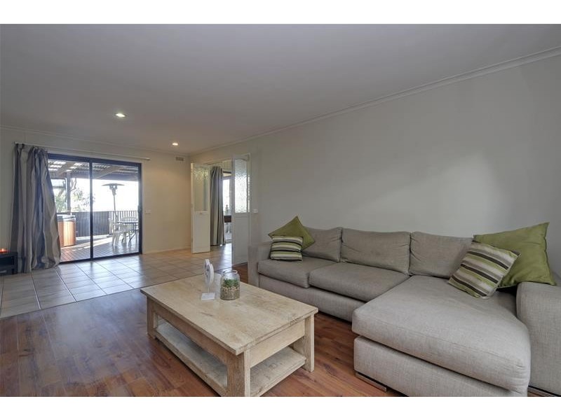 4 Gilmours Road, Tyers VIC 3844