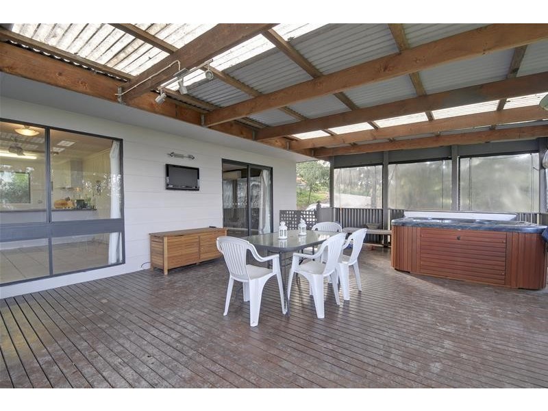 4 Gilmours Road, Tyers VIC 3844