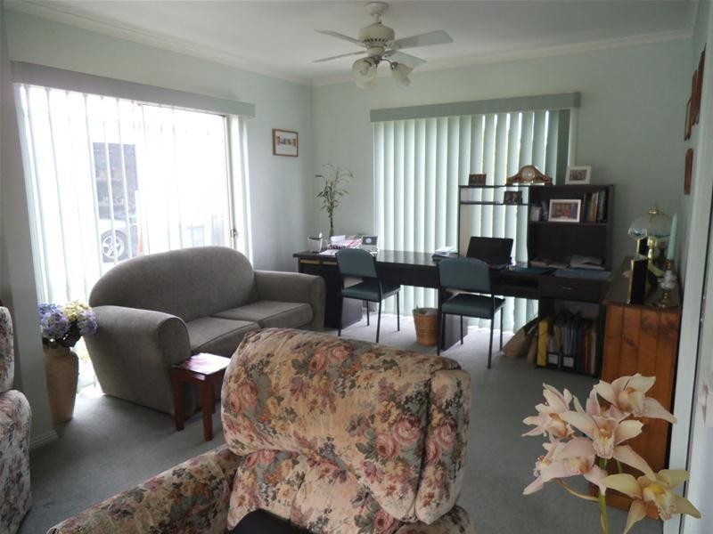 10 Semmens Street, Toongabbie VIC 3856