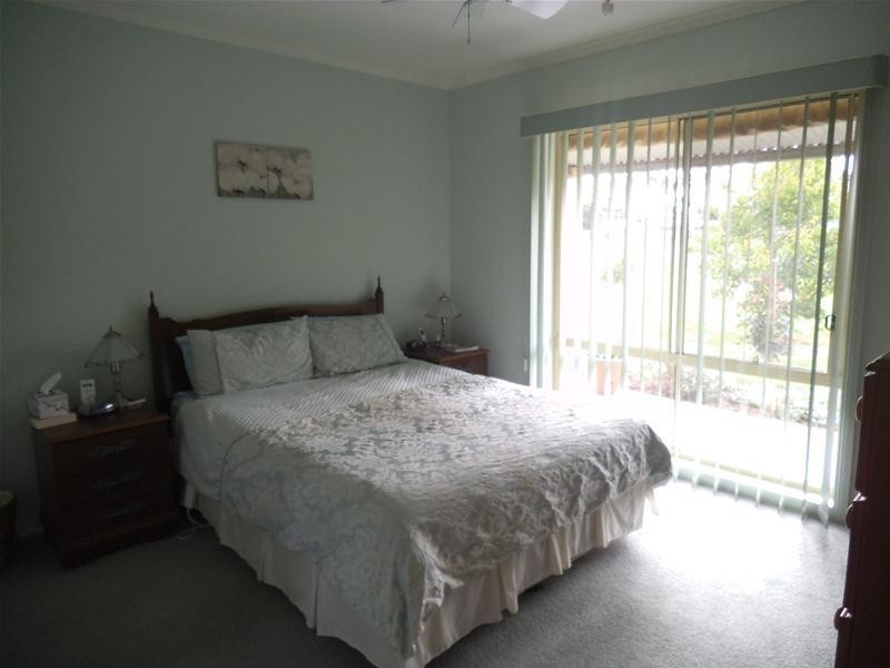 10 Semmens Street, Toongabbie VIC 3856