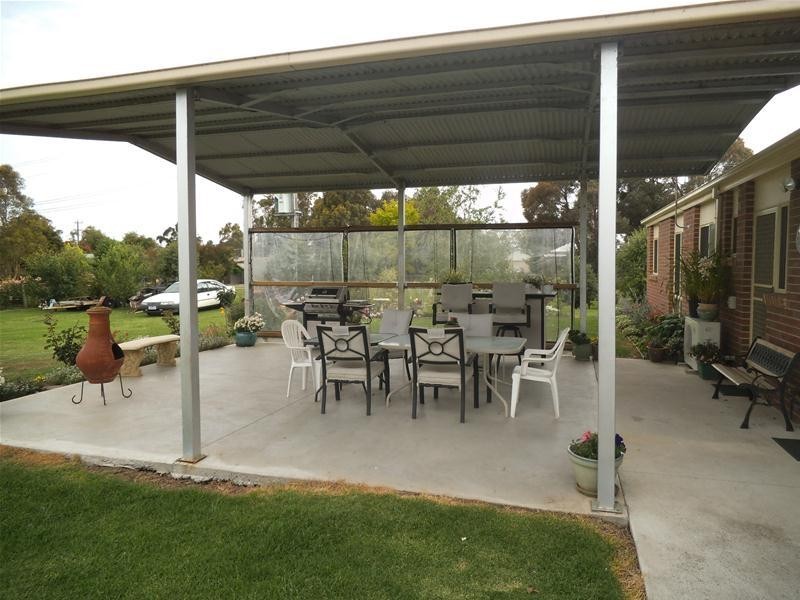 10 Semmens Street, Toongabbie VIC 3856