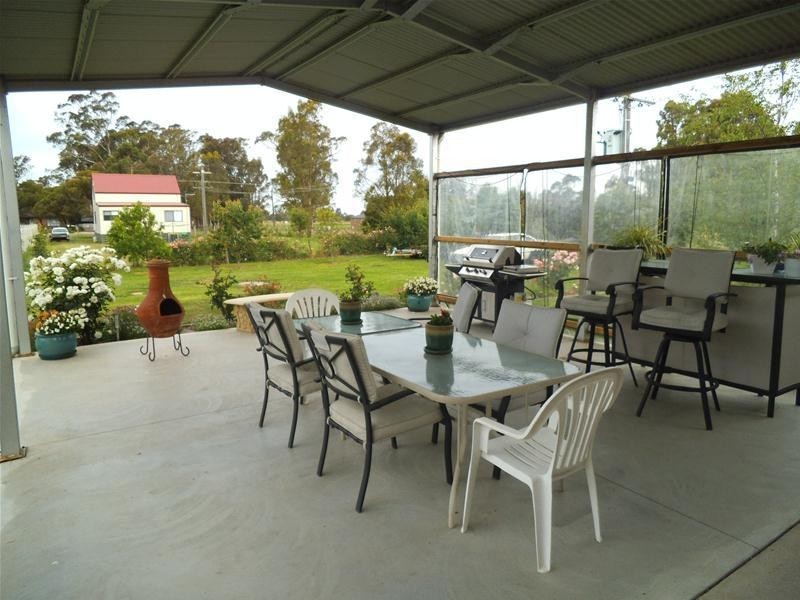 10 Semmens Street, Toongabbie VIC 3856