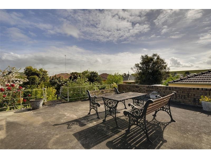 9 Wicks Crescent, Morwell VIC 3840