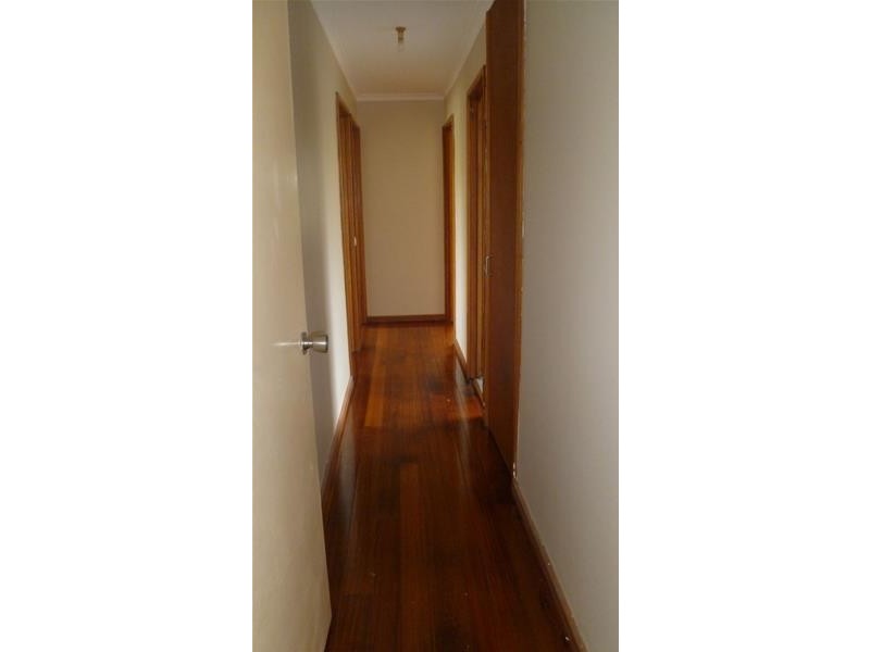 27 Banksia Crescent, Churchill VIC 3842