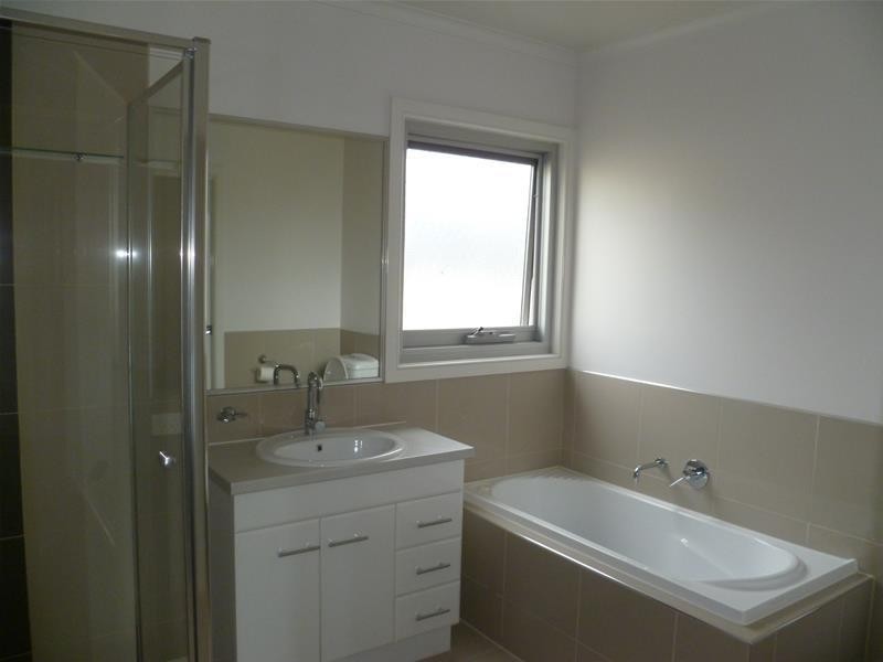 5A Hamlet  Drive, Traralgon VIC 3844