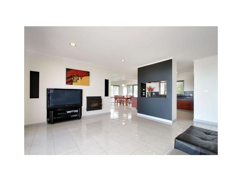 70 Outlook Drive, Jeeralang Junction VIC 3840