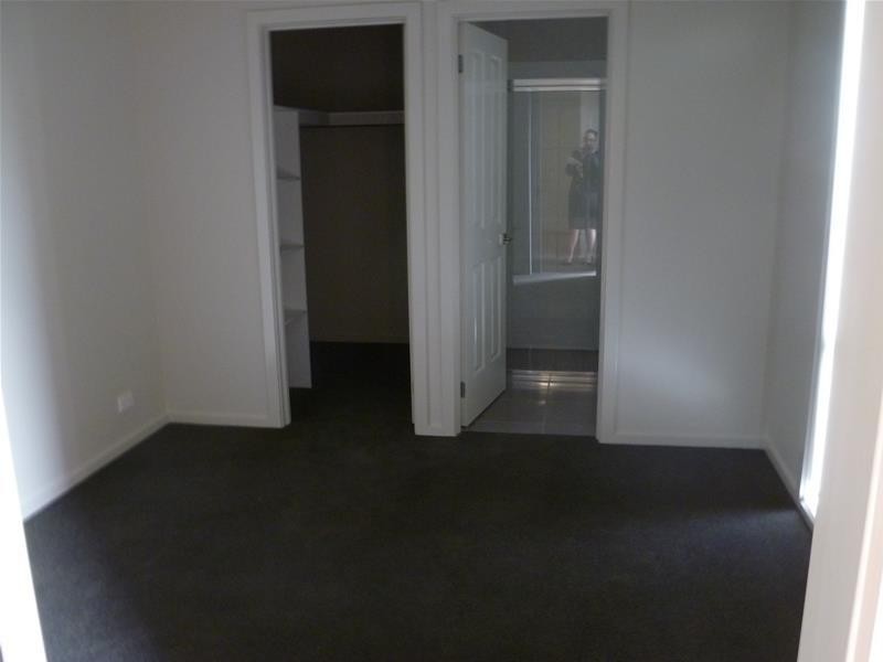 1/2 Ikara Way, Churchill VIC 3842