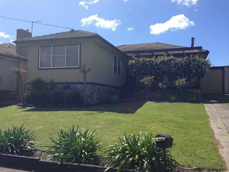 8 Lyndon  Crescent, Traralgon VIC 3844