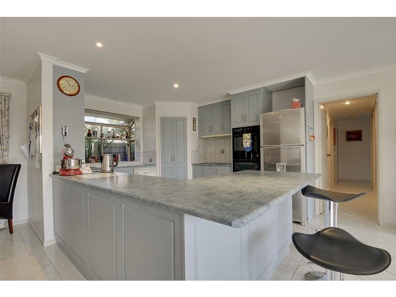 8 Zanella Rise, Traralgon VIC 3844