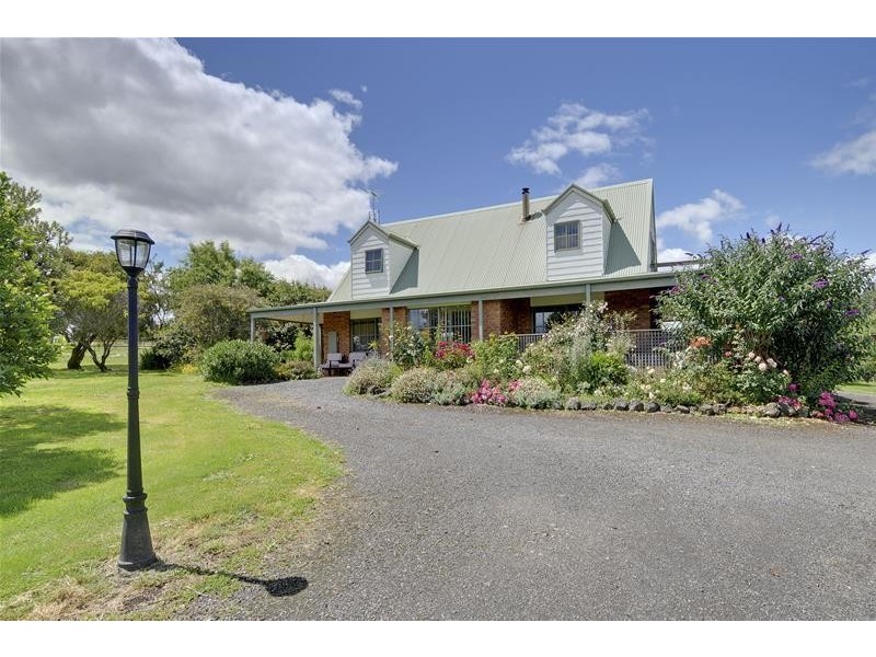 90 Warren Terrace, Hazelwood North VIC 3840