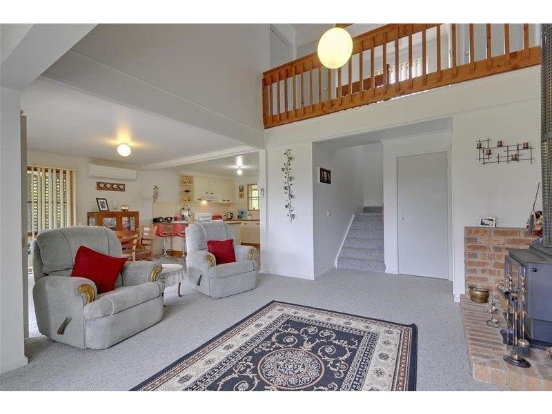 90 Warren Terrace, Hazelwood North VIC 3840