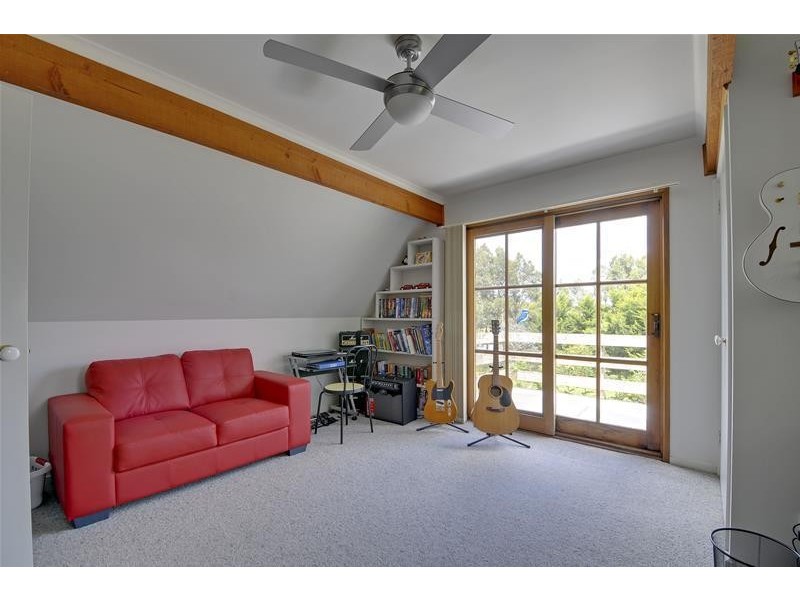 90 Warren Terrace, Hazelwood North VIC 3840