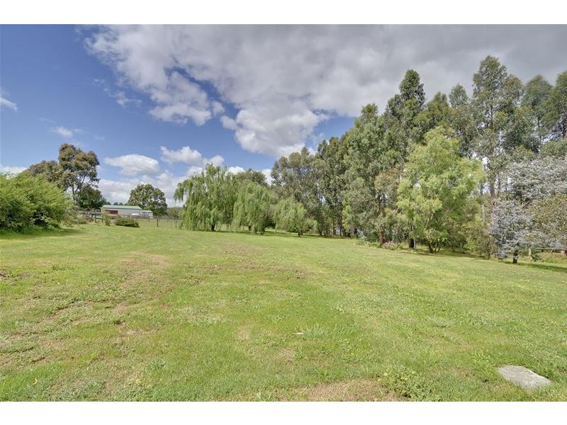 90 Warren Terrace, Hazelwood North VIC 3840