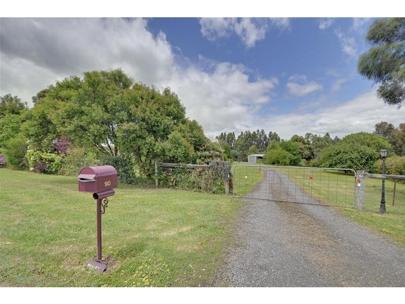 90 Warren Terrace, Hazelwood North VIC 3840