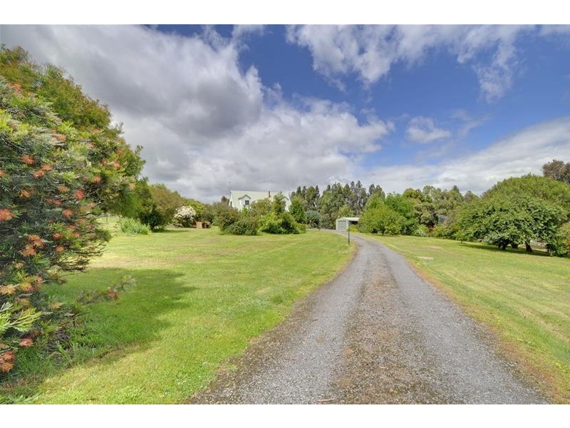 90 Warren Terrace, Hazelwood North VIC 3840