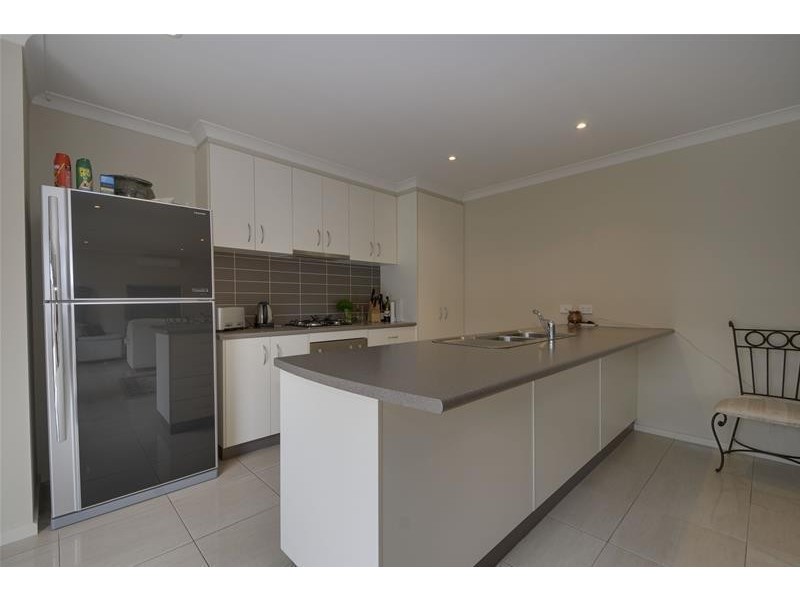 8 Roscommon Drive, Traralgon VIC 3844