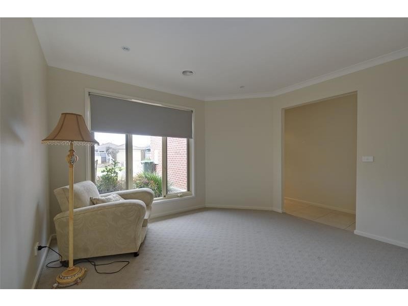 8 Roscommon Drive, Traralgon VIC 3844