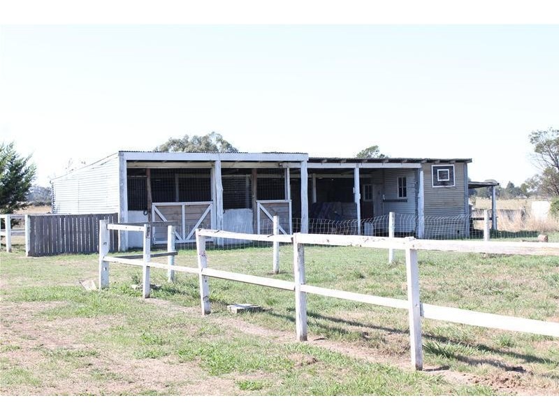 23-25 Hill Street, Toongabbie VIC 3856