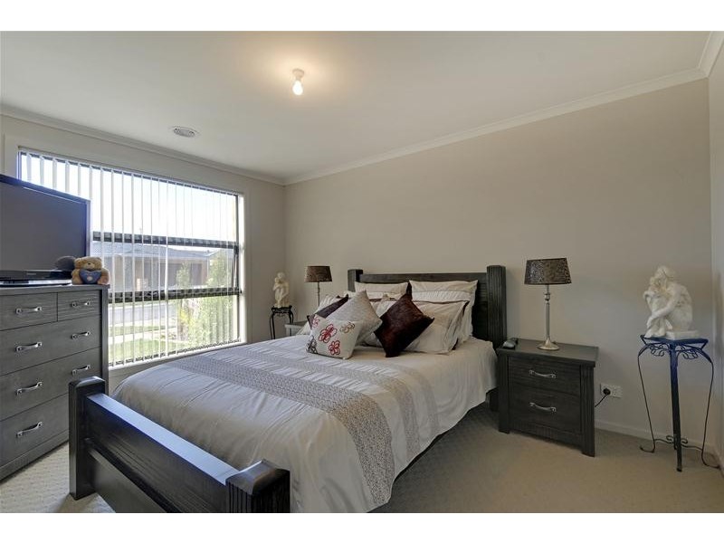 12 Roscommon Drive, Traralgon VIC 3844