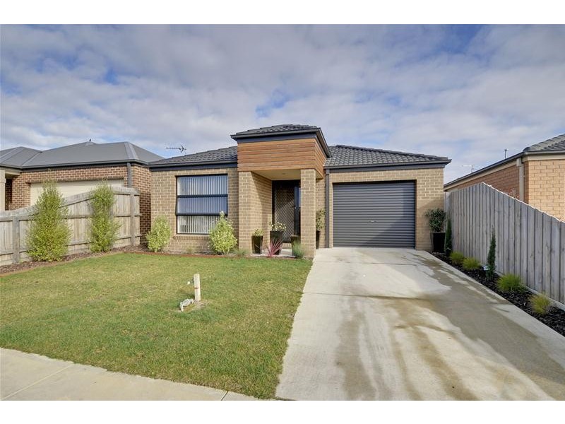 12 Roscommon Drive, Traralgon VIC 3844