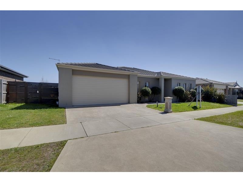 16 Monaghan Close, Traralgon VIC 3844