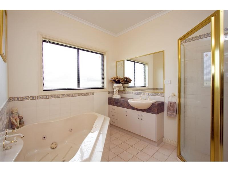 2056 Princes Highway, Rosedale VIC 3847