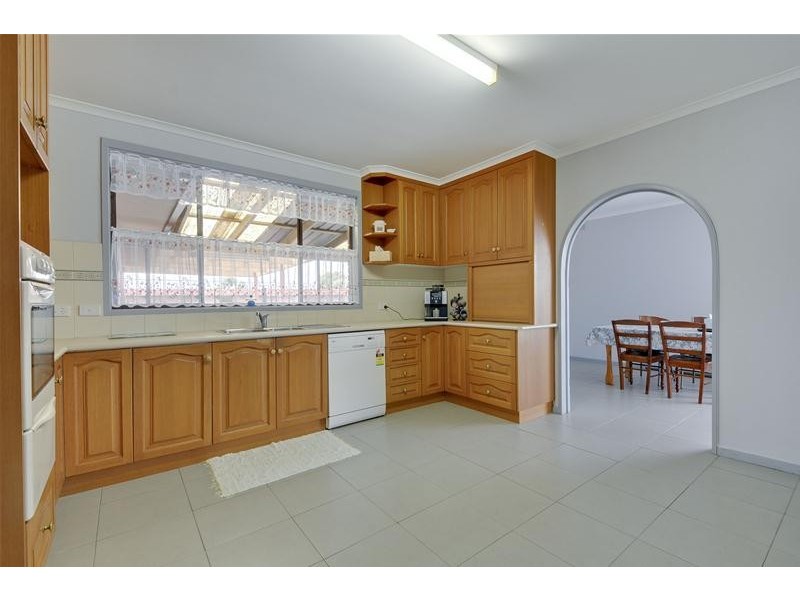 46 Parkwood Way, Traralgon VIC 3844