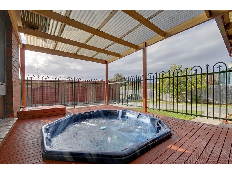 46 Parkwood Way, Traralgon VIC 3844