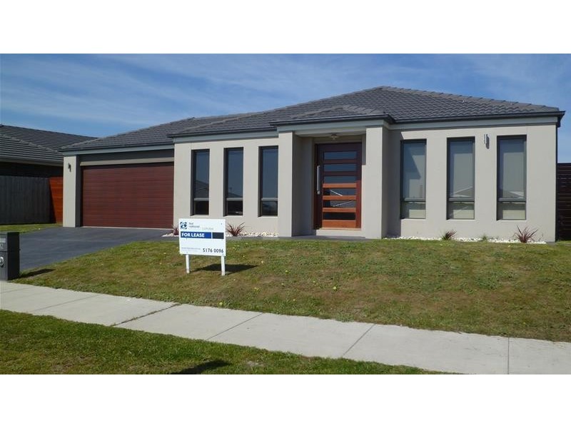12 Dunsmuir Grove, Traralgon VIC 3844