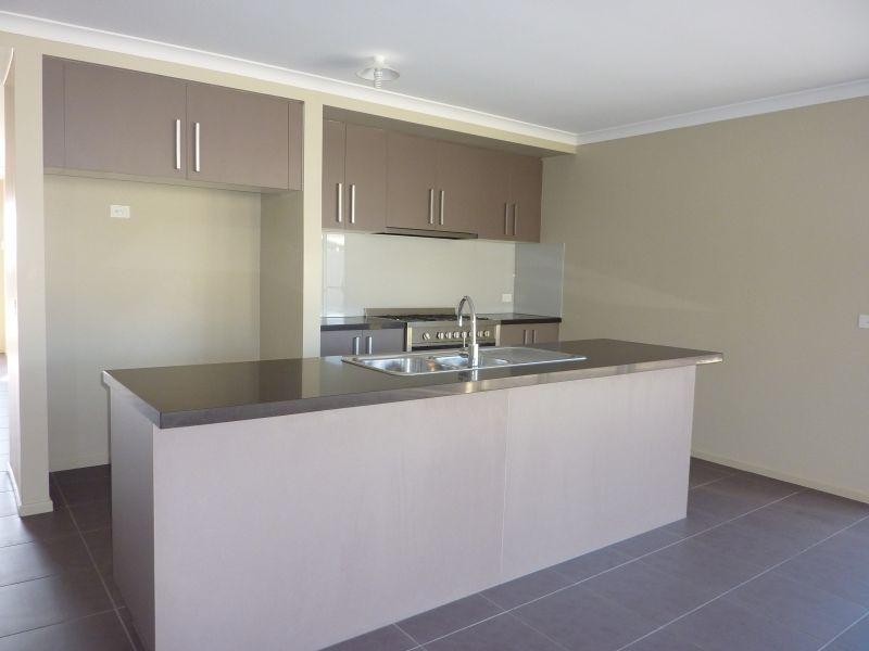 12 Dunsmuir Grove, Traralgon VIC 3844