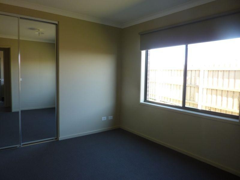 12 Dunsmuir Grove, Traralgon VIC 3844