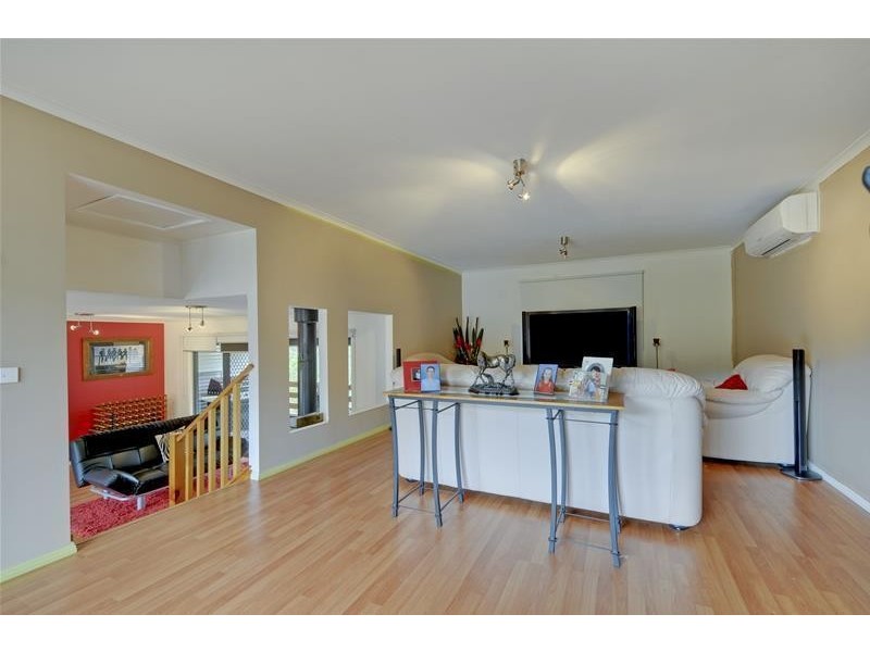 25 Factory Road FULLY FURNISHED Road, Callignee VIC 3844