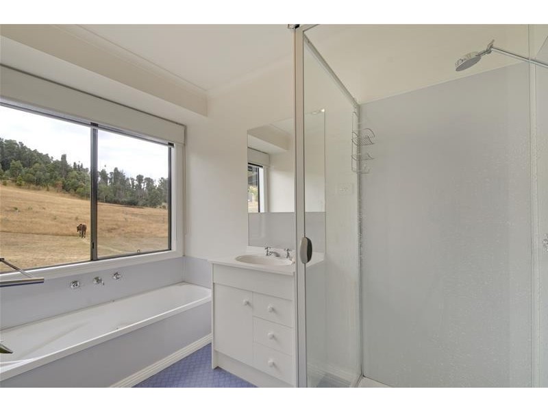 25 Factory Road FULLY FURNISHED Road, Callignee VIC 3844