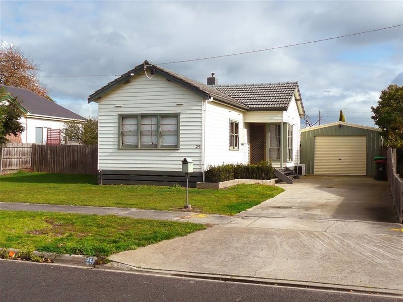 29 Bernard Avenue, Traralgon VIC 3844