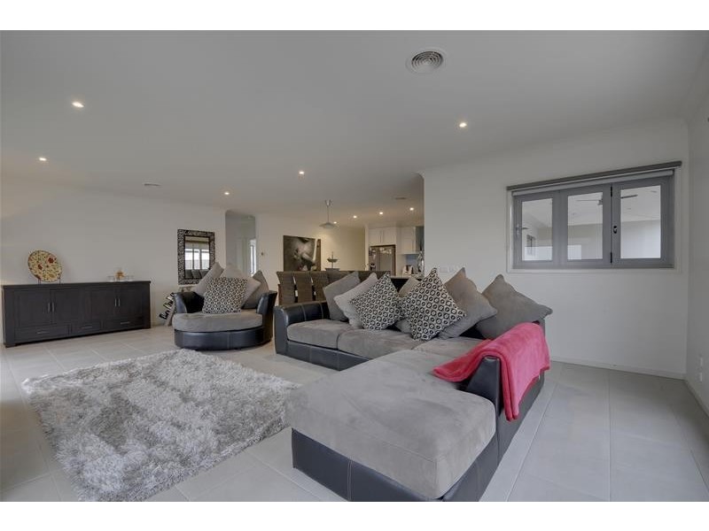 4 Summerhill Road, Traralgon VIC 3844