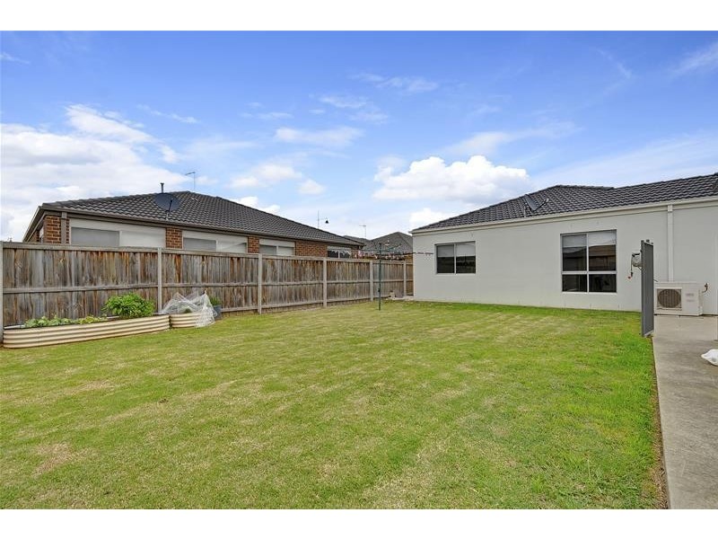 4 Summerhill Road, Traralgon VIC 3844