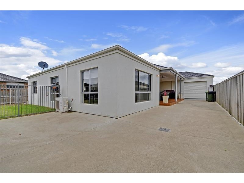 4 Summerhill Road, Traralgon VIC 3844