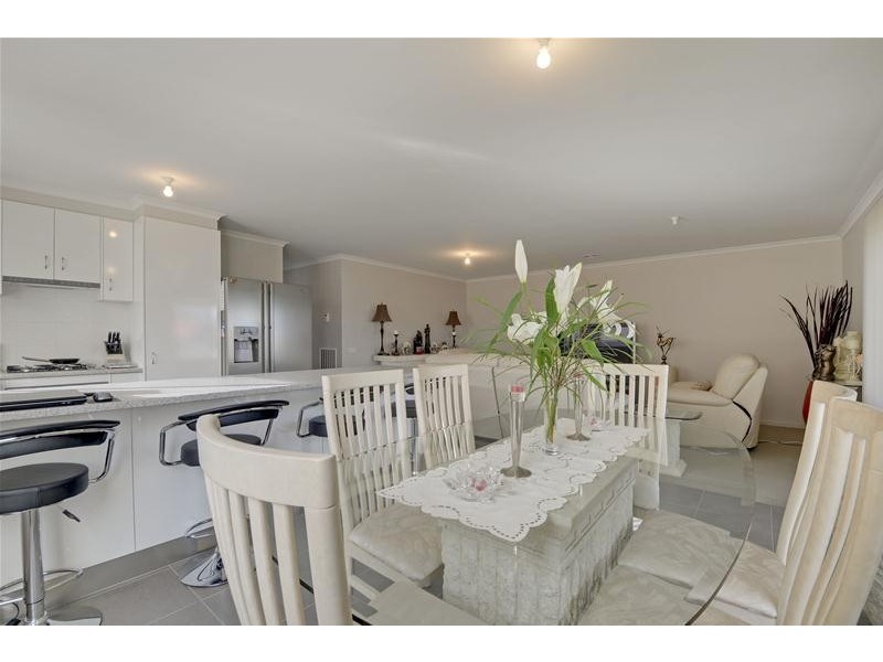 12 Roscommon Drive, Traralgon VIC 3844