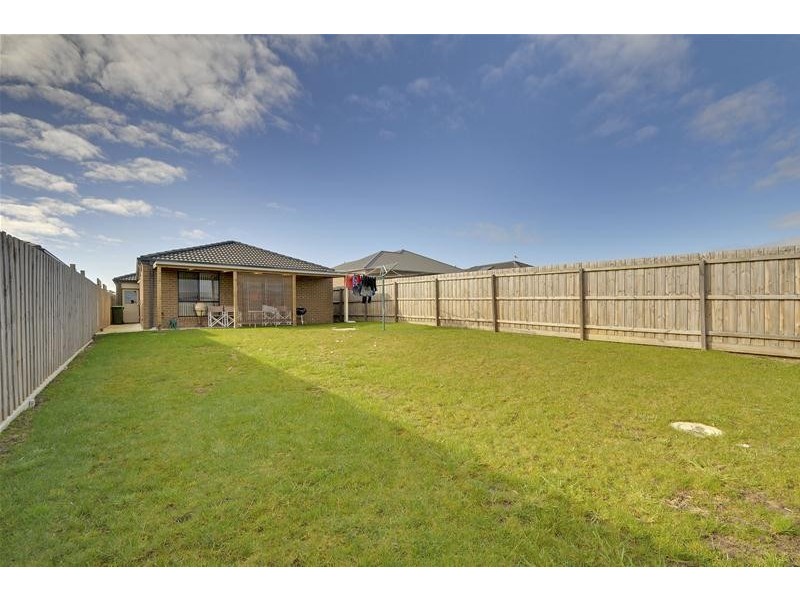 12 Roscommon Drive, Traralgon VIC 3844