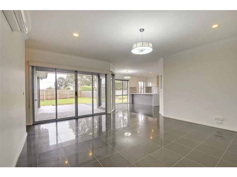 8 Carlow Court, Traralgon VIC 3844