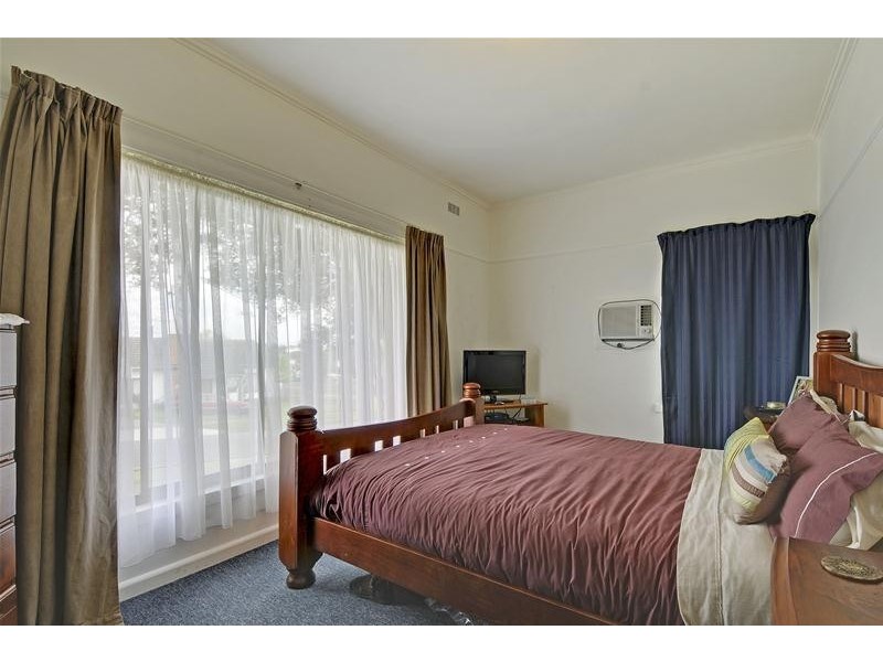 11 Donald Street, Morwell VIC 3840