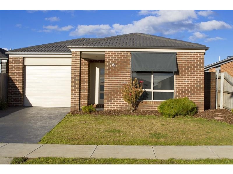 15 Roscommon Drive, Traralgon VIC 3844