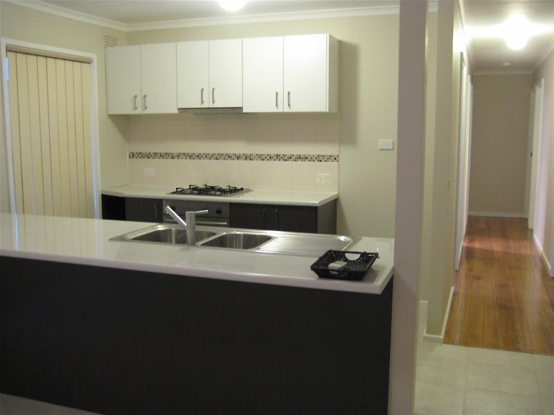 17 Mimosa Crescent, Churchill VIC 3842