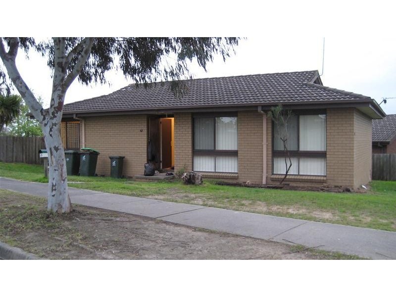 17 Mimosa Crescent, Churchill VIC 3842