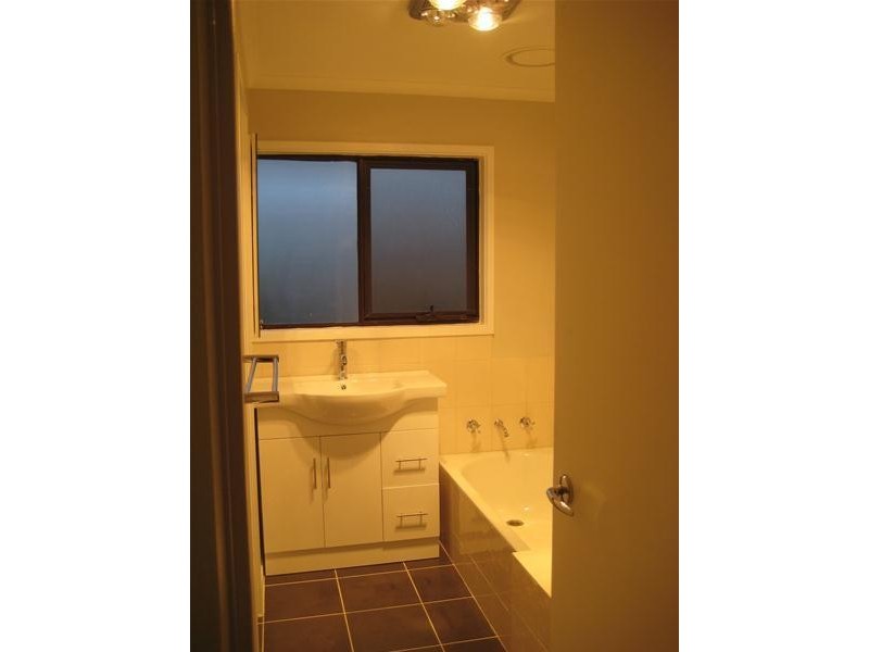 17 Mimosa Crescent, Churchill VIC 3842